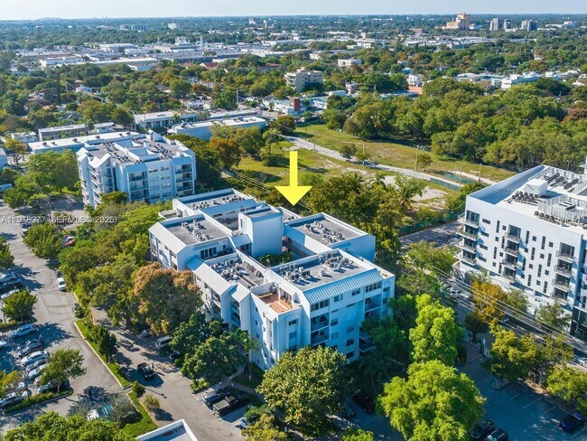 Building Photo - 680 NE 64th St