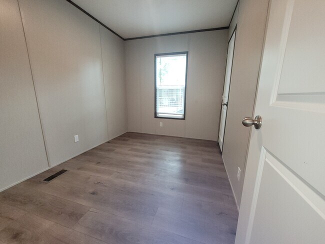 Building Photo - 116 Norene St