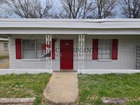 Building Photo - 210 Ruby Ln