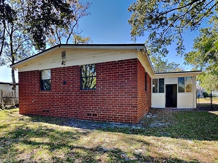 Building Photo - 5131 Dugdale Rd