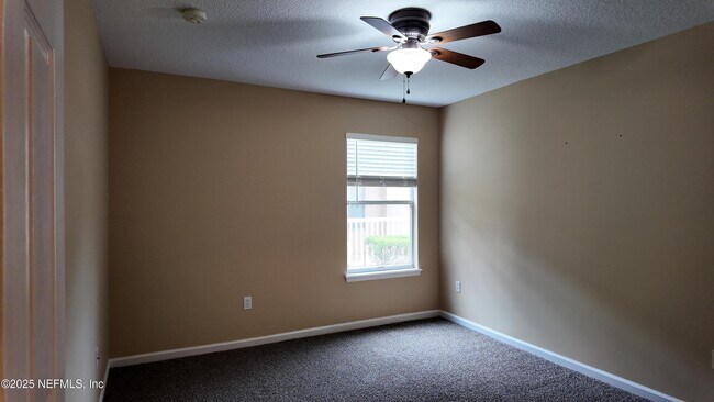 Building Photo - 1060 Beckingham Dr