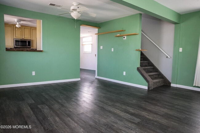 Building Photo - 320 Lorillard Ave