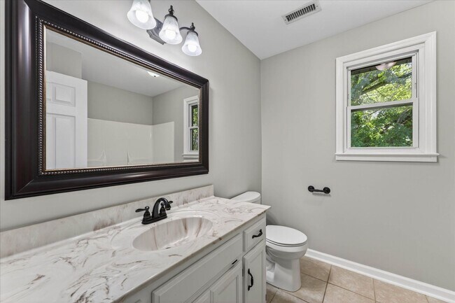 Building Photo - 3 Bedroom 2 1/2 Bath Pet Friendly Home For Rent In Rudolphtown Subdivision!