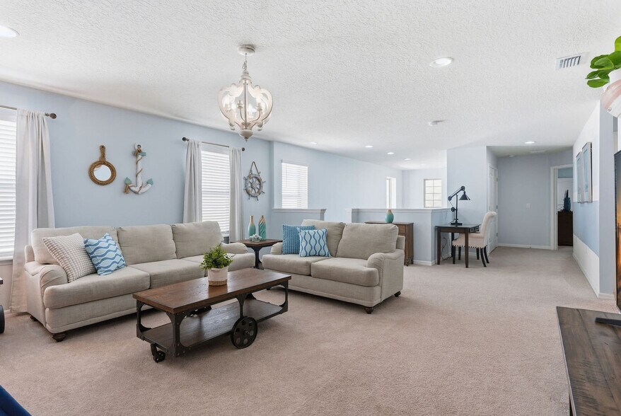 Building Photo - 8914 Zurich Ln