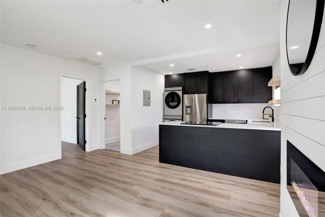 Building Photo - 3671 NE 11th Ave