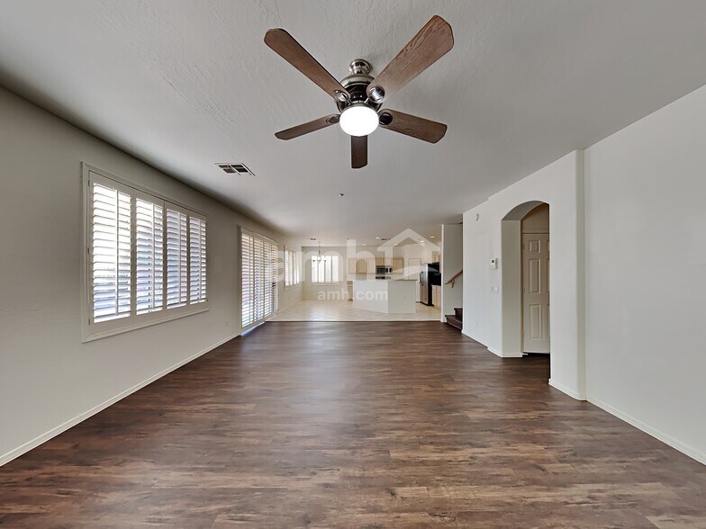 Building Photo - 6829 W Yearling Rd