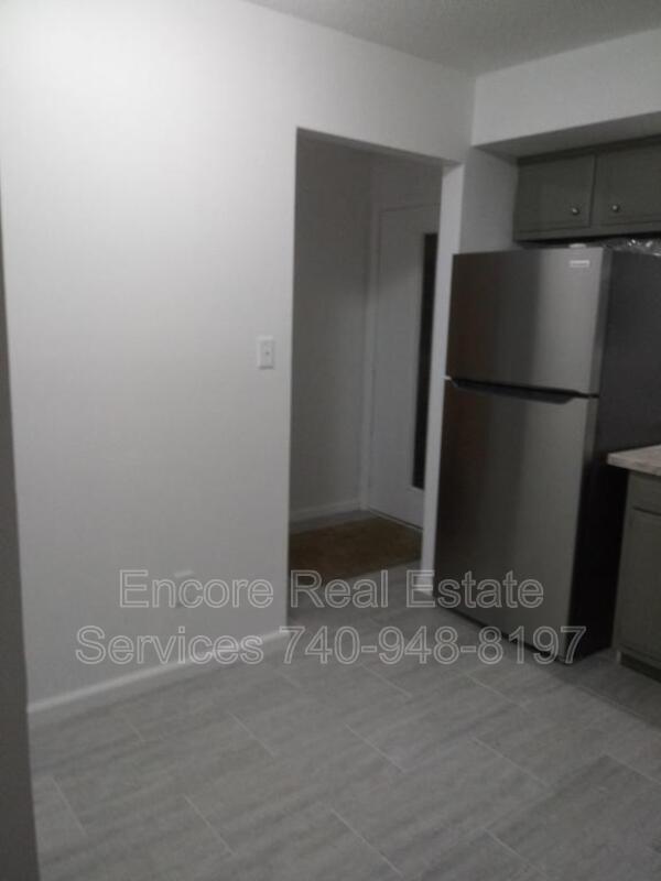 Building Photo - 1720 Oak Ct