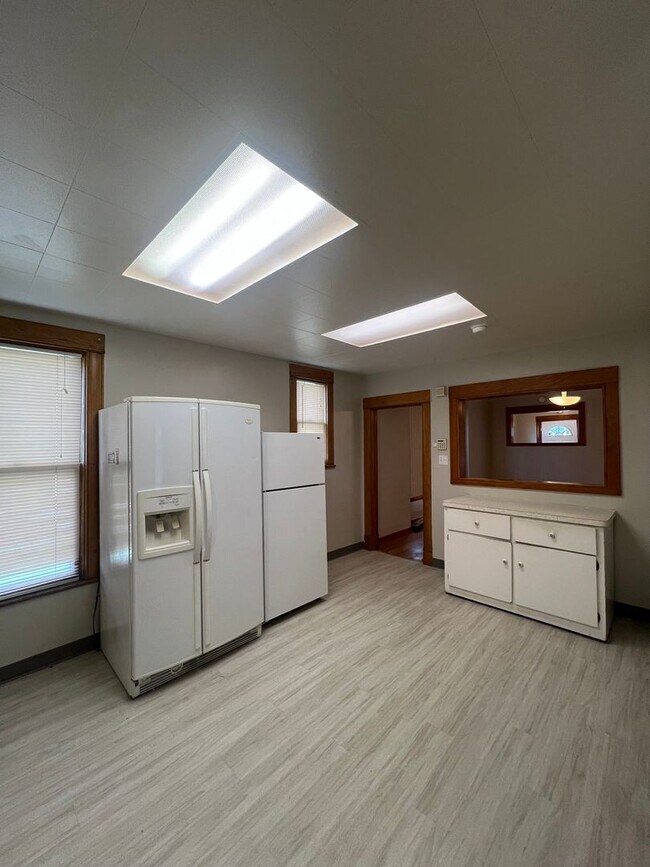 Building Photo - Charming 4 Bed 2 Bath in Gonzaga!!