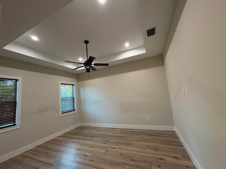 Building Photo - 4261 Kathy Ave