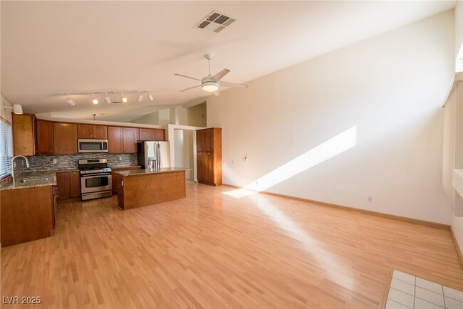 Building Photo - 682 Ladywood Ln