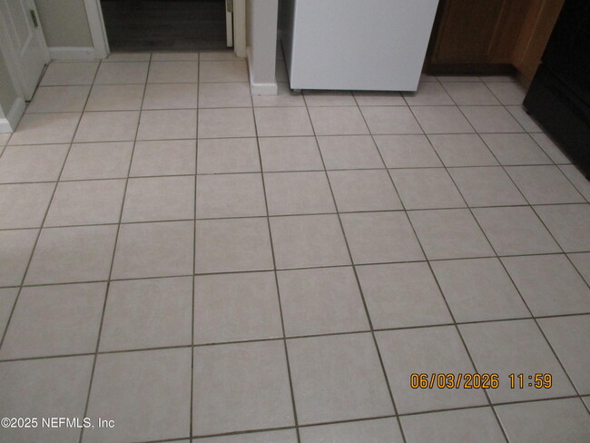 Building Photo - 3285 Avalon Dr