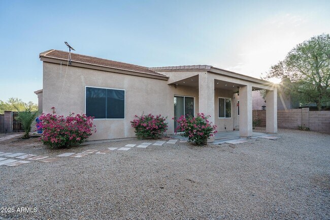 Building Photo - 4609 E Pinnacle Vista Dr