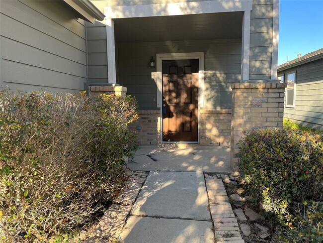 Building Photo - 6542 Hawthorne Falls Ln