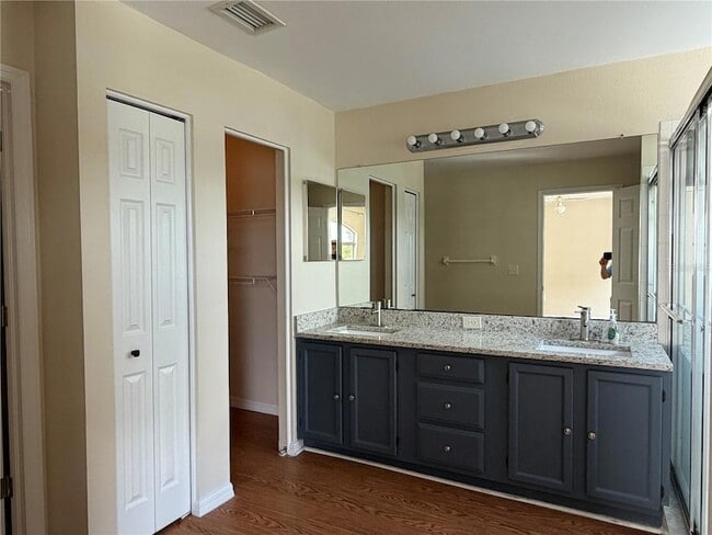 Building Photo - 758 Burlwood St