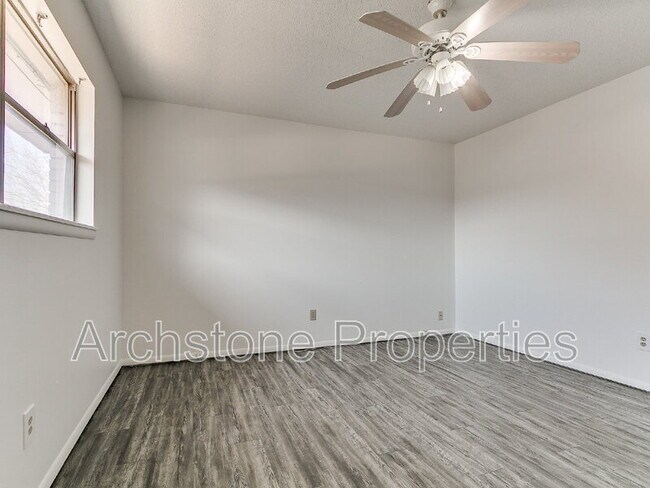Building Photo - 4508 NW 26th St