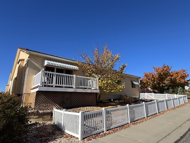Building Photo - Fully Furnished 3Bed, 2Bath, 2Car Garage in Grand Junction City!!!!