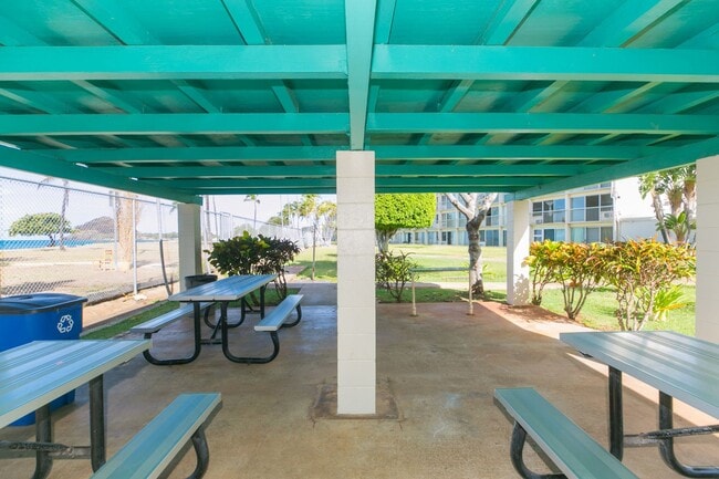 Building Photo - Direct ocean front 1 bed, 1 bath, covered parking, extra parking stall available for rent