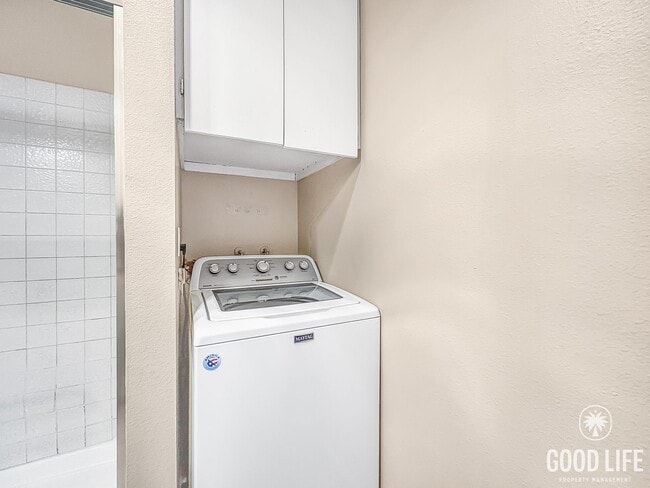 Building Photo - Great 2B/2BA Townhome in Escondido w/ AC, ...