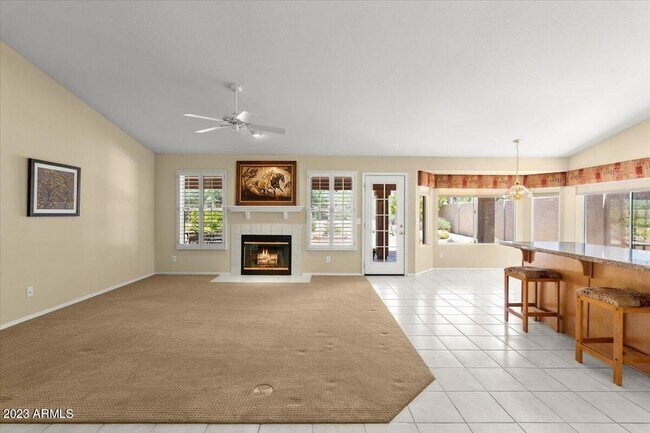 Building Photo - 4326 E Rancho Tierra Dr