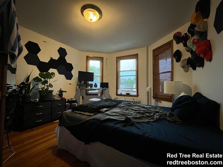 Primary Photo - 45 Litchfield St