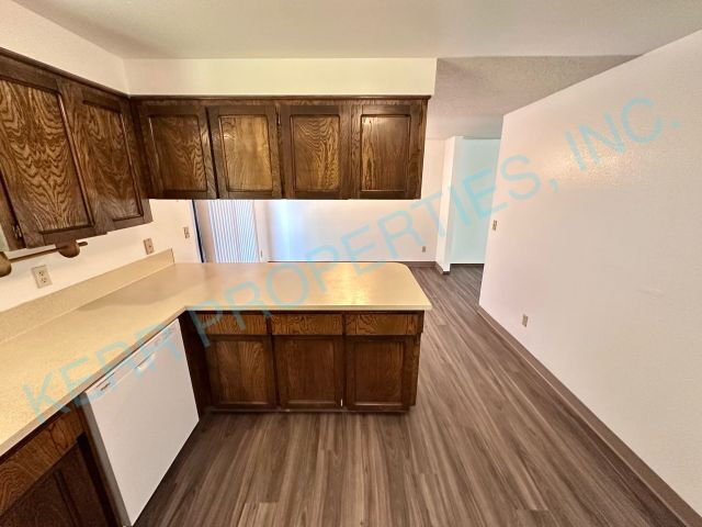 Building Photo - Charming 3-Bed Troutdale Home with Spacious 2,114 Sq Ft Layout & 2.5 Baths!