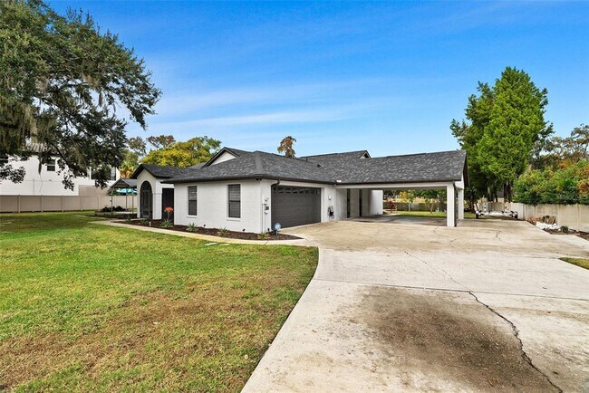 Building Photo - 15912 Willowdale Rd