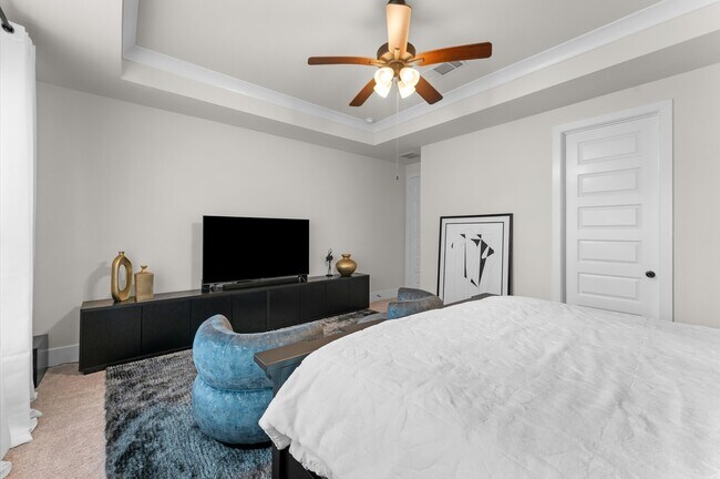 Building Photo - 15026 La Strada Dr