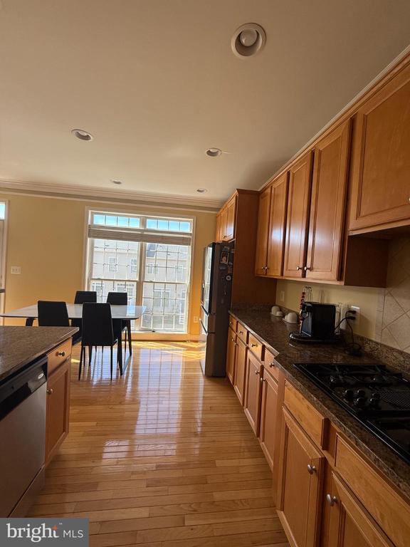 Building Photo - 25505 Oak Medley Terrace