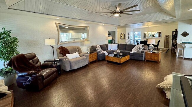 Building Photo - 2301 Tredington Ct