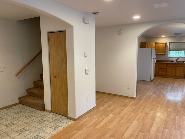 Building Photo - 4936 Princeton Dr