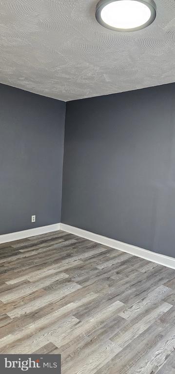 Building Photo - 1221 Poplar Grove St