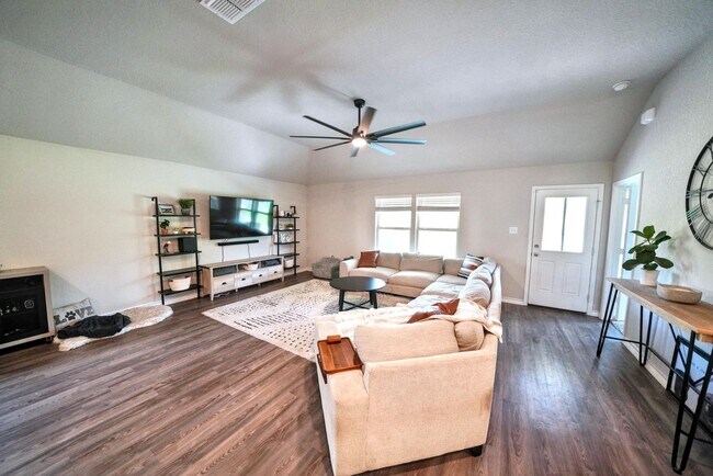 Building Photo - Stunning Home with 3-Car Garage in New Bra...