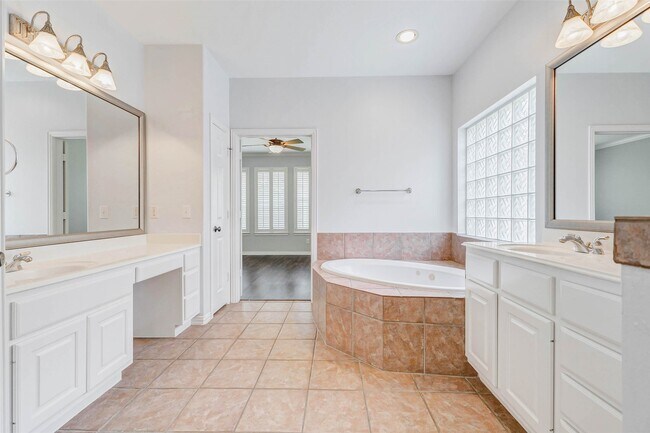 Building Photo - 21806 Colonial Bend Ln