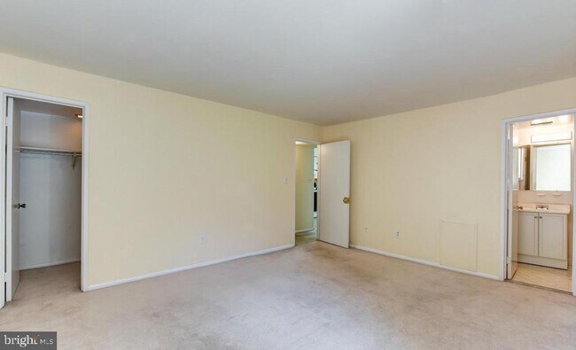 Building Photo - 2114 Bonnywood Ln