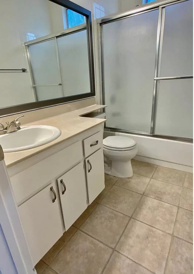 Building Photo - Fabulous Canyon Meadows Condo - Move-In Re...