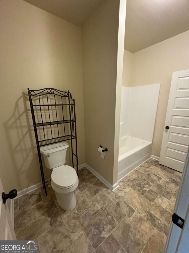 Building Photo - 852 Nevis Way