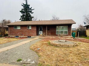 Building Photo - 3 Bed-1 Bathroom Available in Anshutz Medical Center Area - Duplex lower unit