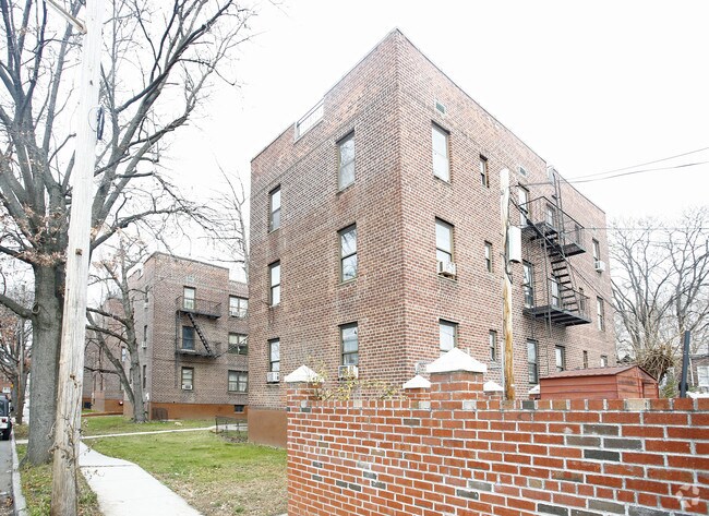 Primary Photo - 105 E 86th St