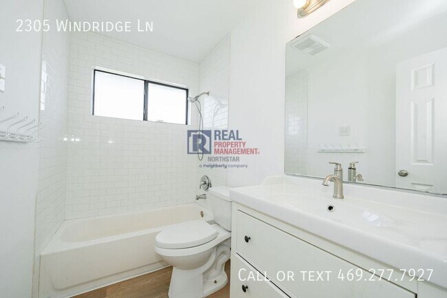 Building Photo - 2305 Windridge Ln