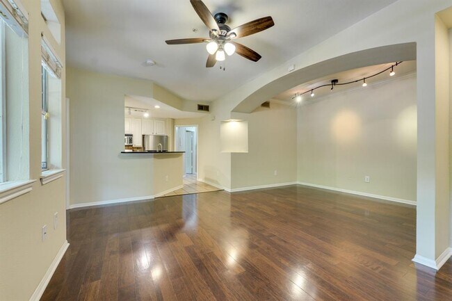 Building Photo - 9525 N Capital of Texas Hwy