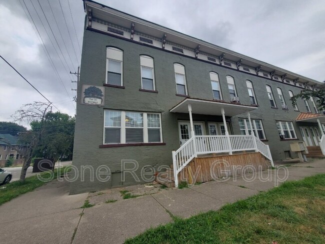 Primary Photo - 508 S 5th St