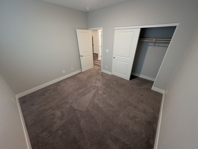 Building Photo - 1039 Forest Falcon Dr