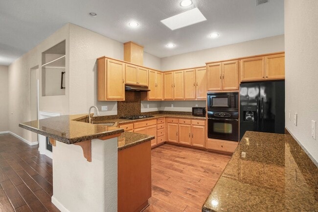 Building Photo - Super Convenient Walnut Creek 3 bed/2bath
