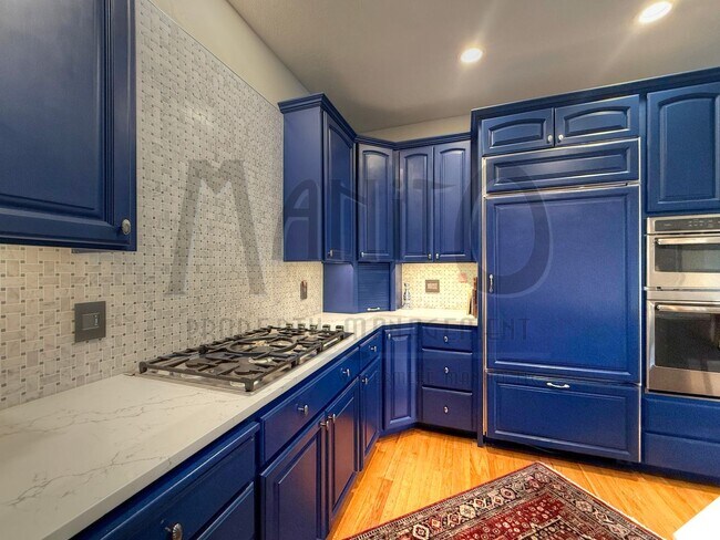 Building Photo - Elegant & Sprawling South Hill Home