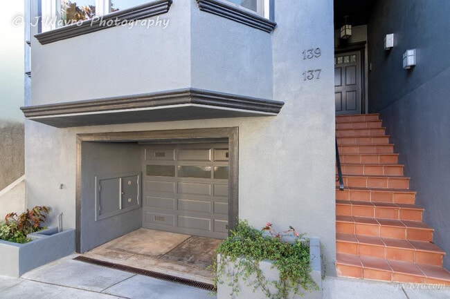 Building Photo - 139 Randall St