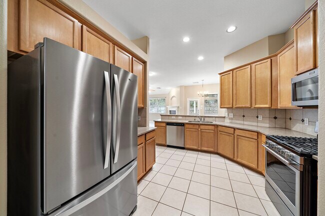 Building Photo - 25715 Abbotglen Ln