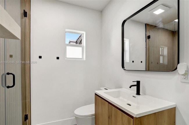 Building Photo - 3671 NE 11th Ave