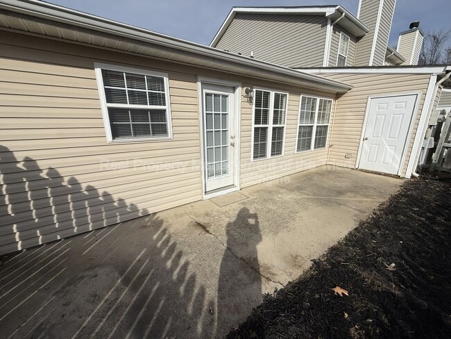 Building Photo - 5810 Battery Dr