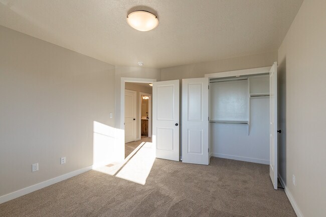 Building Photo - 308 Canterbury Wy