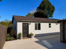 Building Photo - 376 Ramona Dr